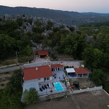 Villa Zrinka **** Svinisce Exterior photo