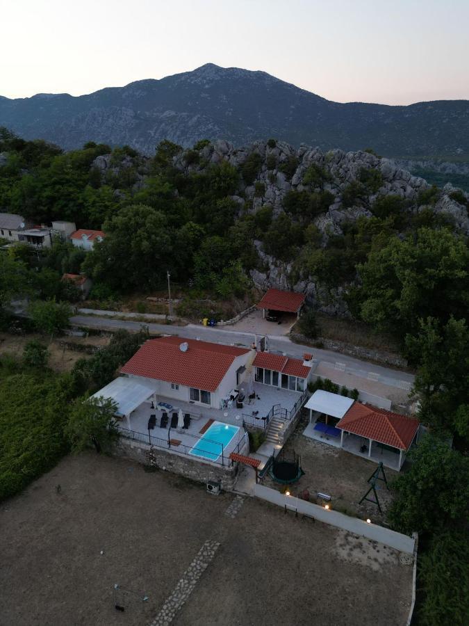 Villa Zrinka **** Svinisce Exterior photo
