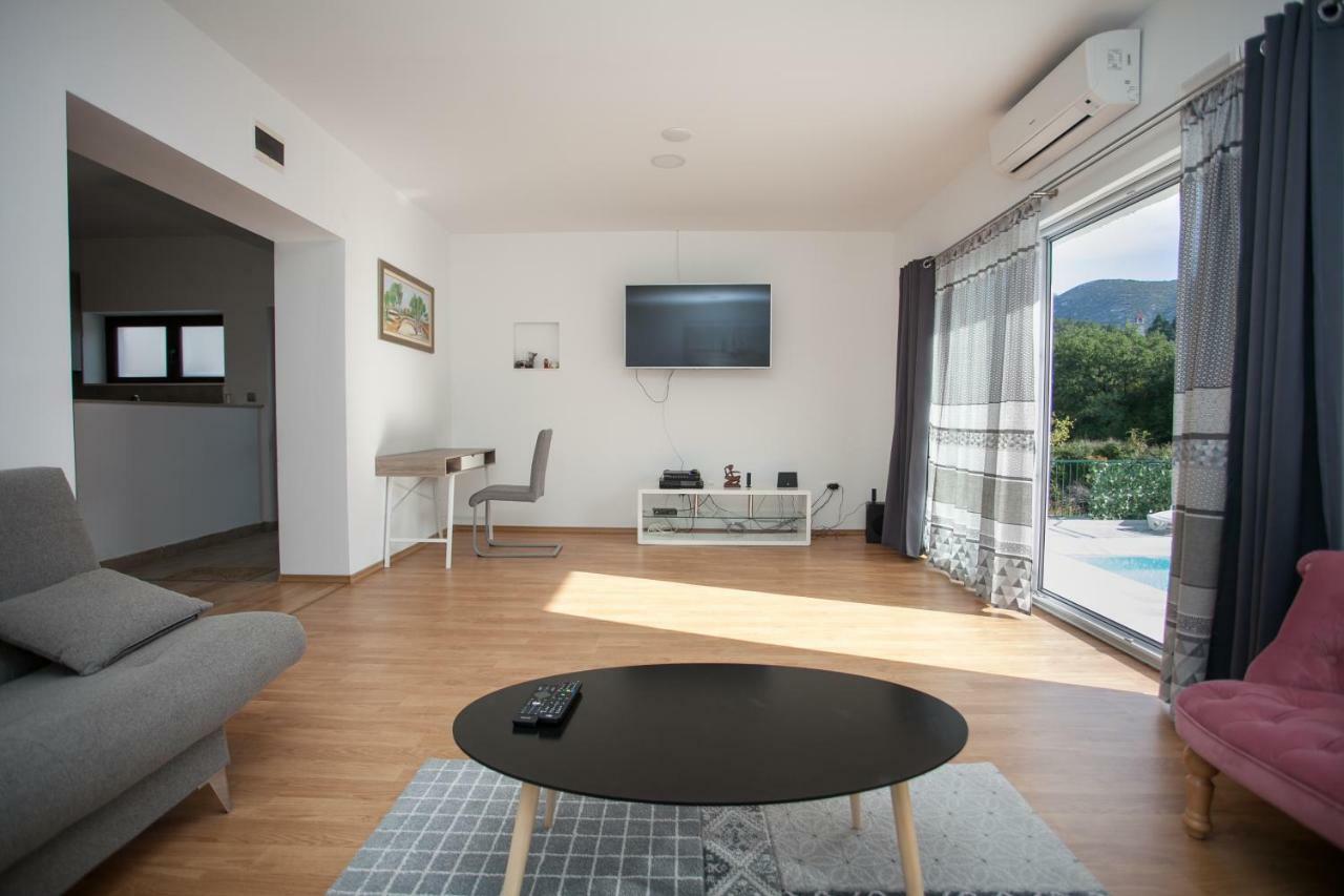 Villa Zrinka **** Svinisce Exterior photo