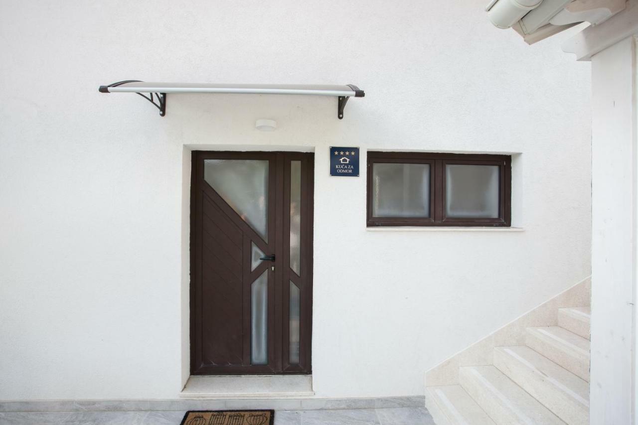 Villa Zrinka **** Svinisce Exterior photo
